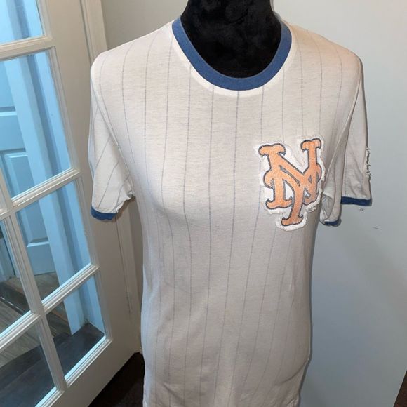 New York Mets Women’s T-Shirt Size Small - Picture 4 of 4